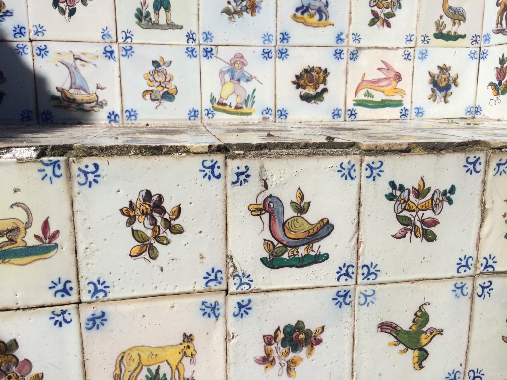 Tiled bench at Quinta da Fata